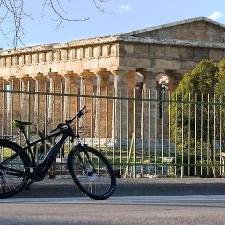 Villa Claudianna Bed&Bike Paestum Bagian luar foto
