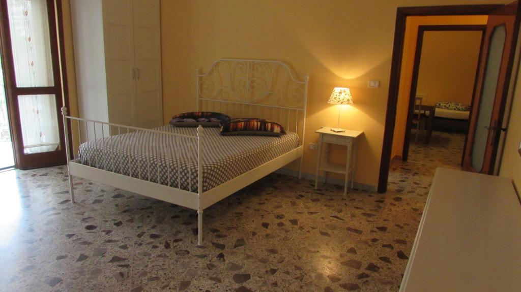 Villa Claudianna Bed&Bike Paestum Bagian luar foto