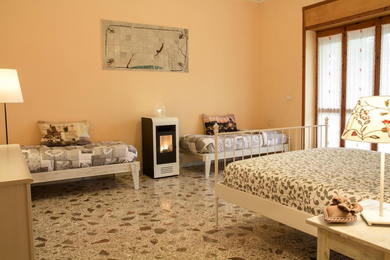 Villa Claudianna Bed&Bike Paestum Bagian luar foto