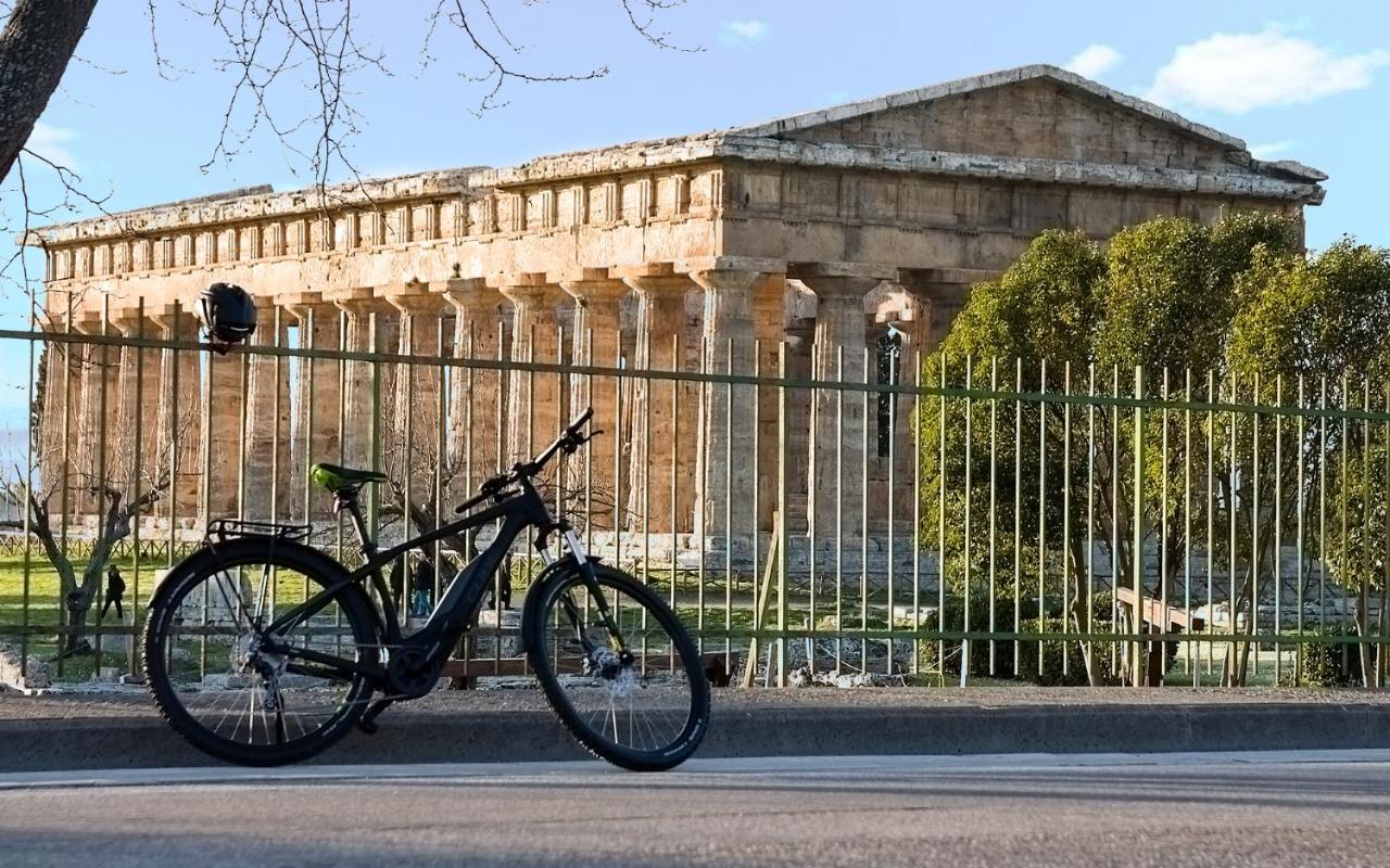 Villa Claudianna Bed&Bike Paestum Bagian luar foto